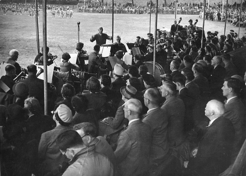 Carlisle 1951; image showing the orchestra and Dr Wadeley as conductor