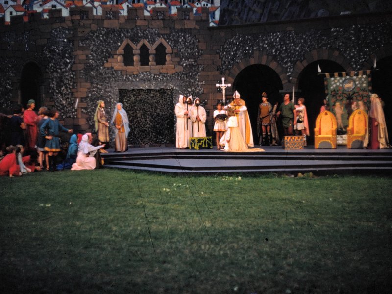 Crowd scene in Edmund of Anglia